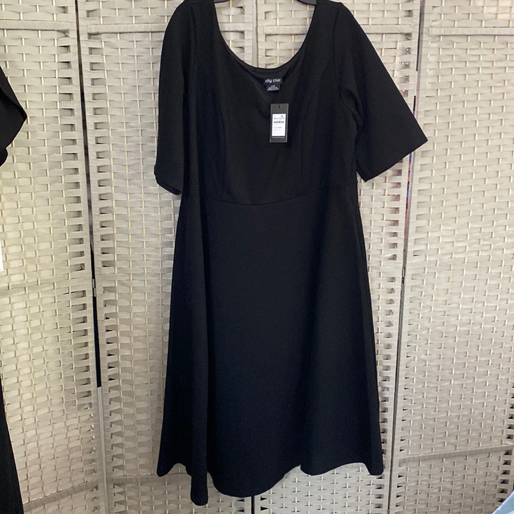 City Chic Pull over new with tags beautiful dress.